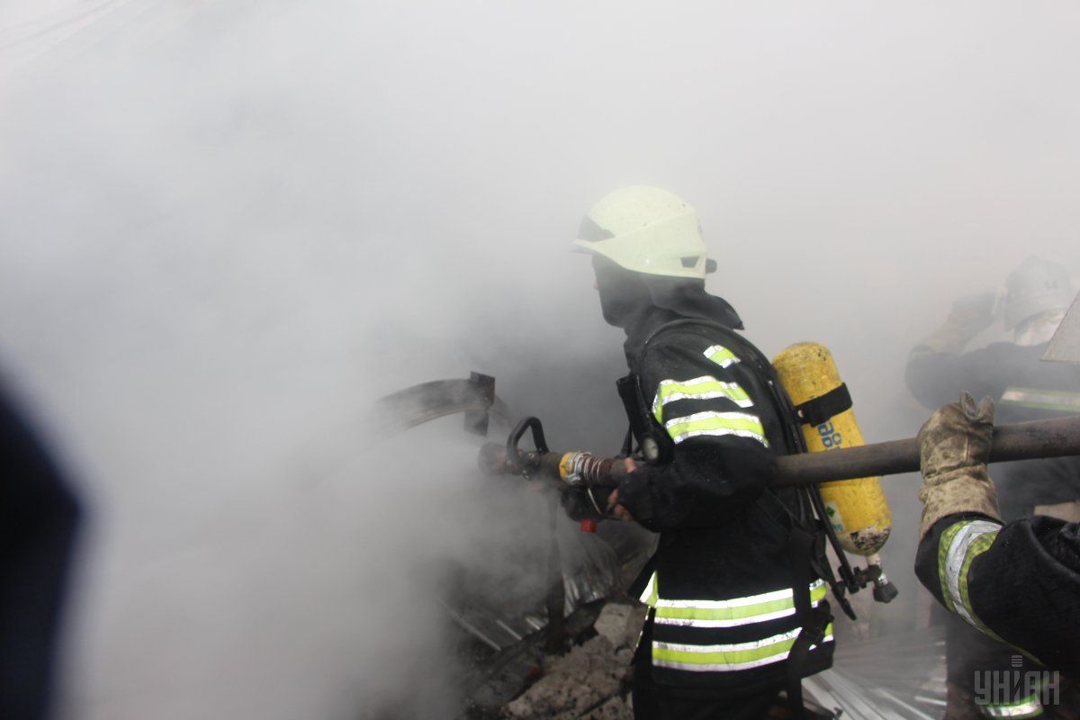 У Луцьку гасили пожежу біля “Нової Лінії”. ФОТО