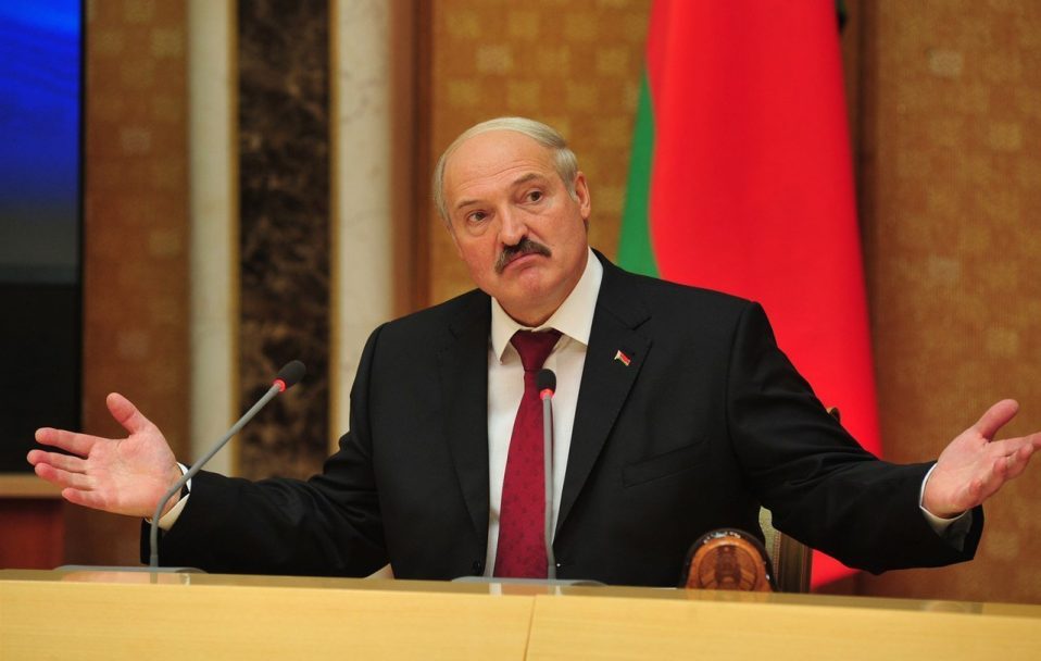 Білорусь закрила кордон з Україною через зброю, – Лукашенко
