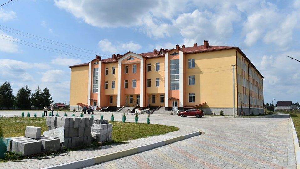 До 1 вересня не запустили: на добудову школи в Осівцях надійшли кошти