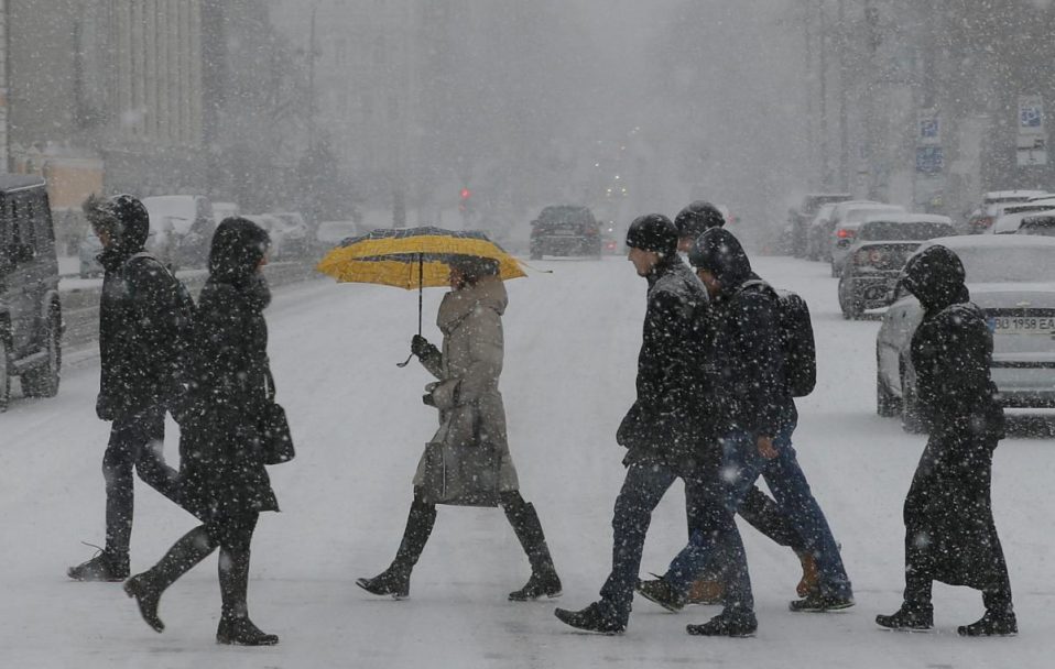 Січень і лютий – тепліші за норму: прогнози синоптиків на цю зиму