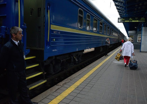 “Укрзалізниця” запускає 8 додаткових поїздів до 8 березня. Один з них – через Волинь