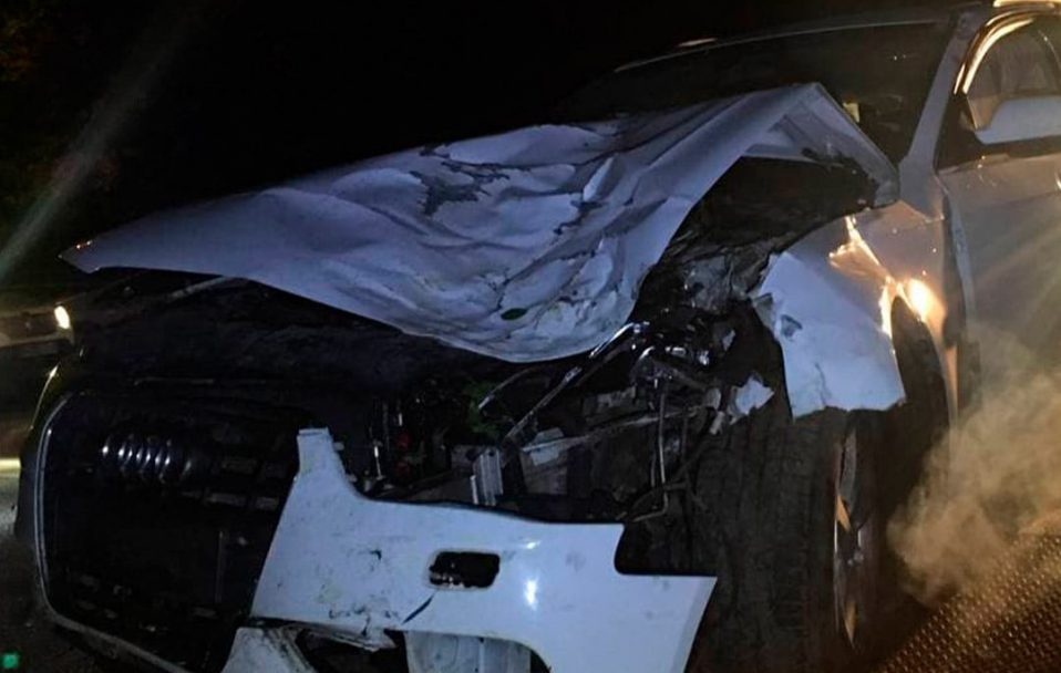 У Луцьку п’яний водій злетів з дороги і розбив Audi. ФОТО