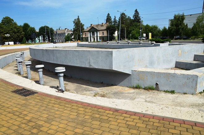 У Луцьку хочуть реконструювати фонтан біля Волинської ОДА