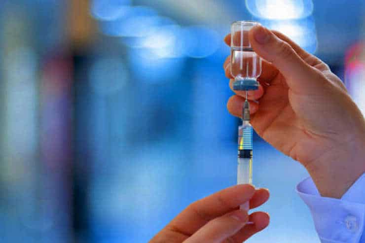 МОЗ пропонує скоротити інтервал між двома дозами вакцини від коронавірусу