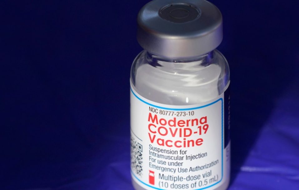 У компанїї Moderna заявили, що необхідна третя доза вакцини