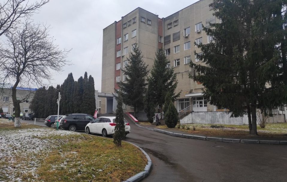 У ковідному шпиталі в Боголюбах – менше як сотня пацієнтів