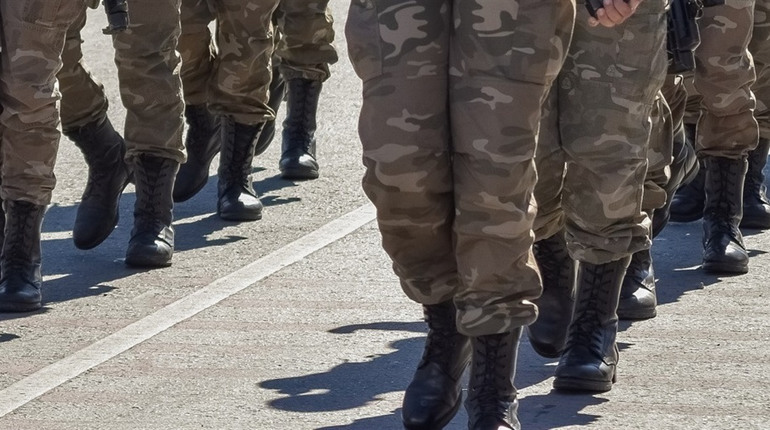 Навіщо в Україні жінок деяких професій зобов’язали стати на військовий облік. ВІДЕО