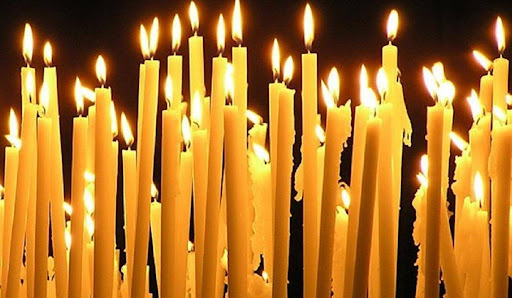 «За комфортні умови треба платити», – Михаїл про те, чому у церкві за свічки беруть гроші