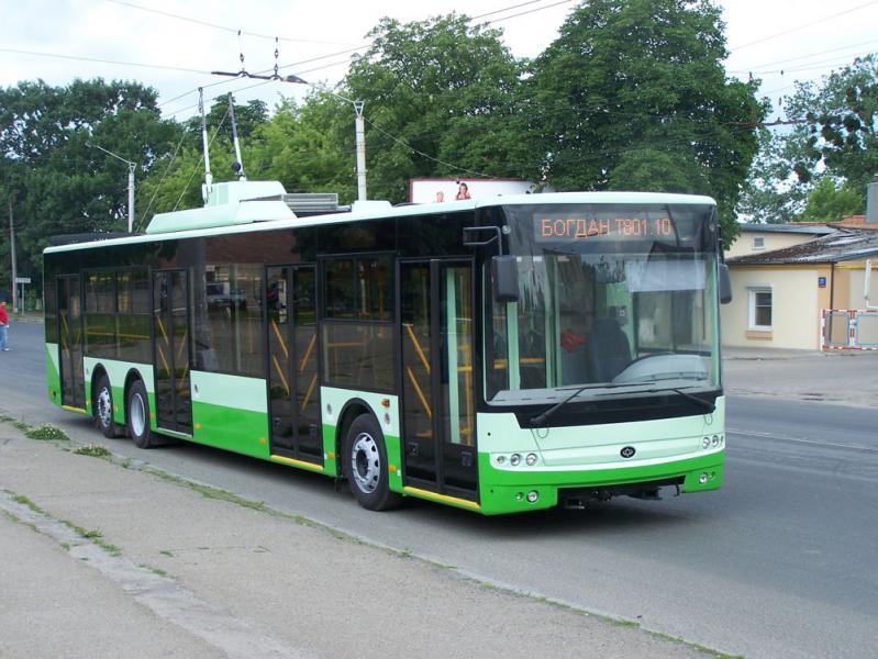 У Луцьку здорожчав проїзд у тролейбусі. А як в інших містах?