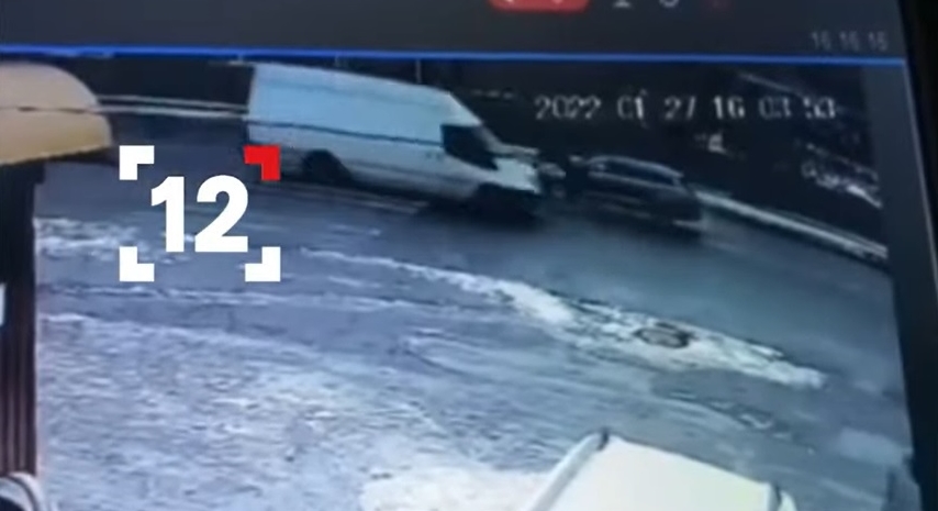 Провіз на капоті 20 метрів: подробиці аварії, де чоловіка збили у Луцьку на переході. ВІДЕО
