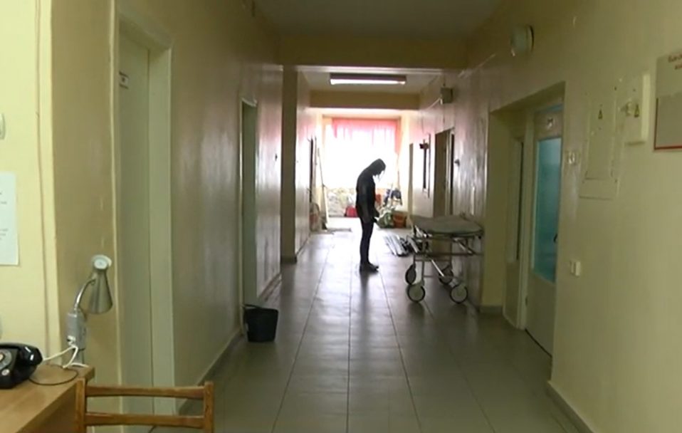 У лікарнях Луцька більшає дітей із коронавірусом. Медики готові доставляти ліжка