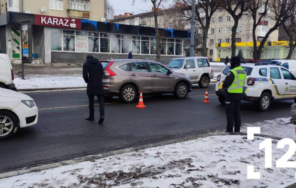 Аварія у центрі Луцька: на переході збили дівчину. ФОТО