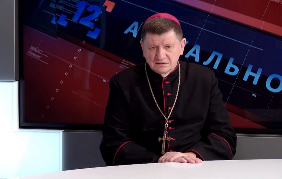 «За Україну молиться весь світ», – єпископ римсько-католицької церкви Віталій Скомаровський