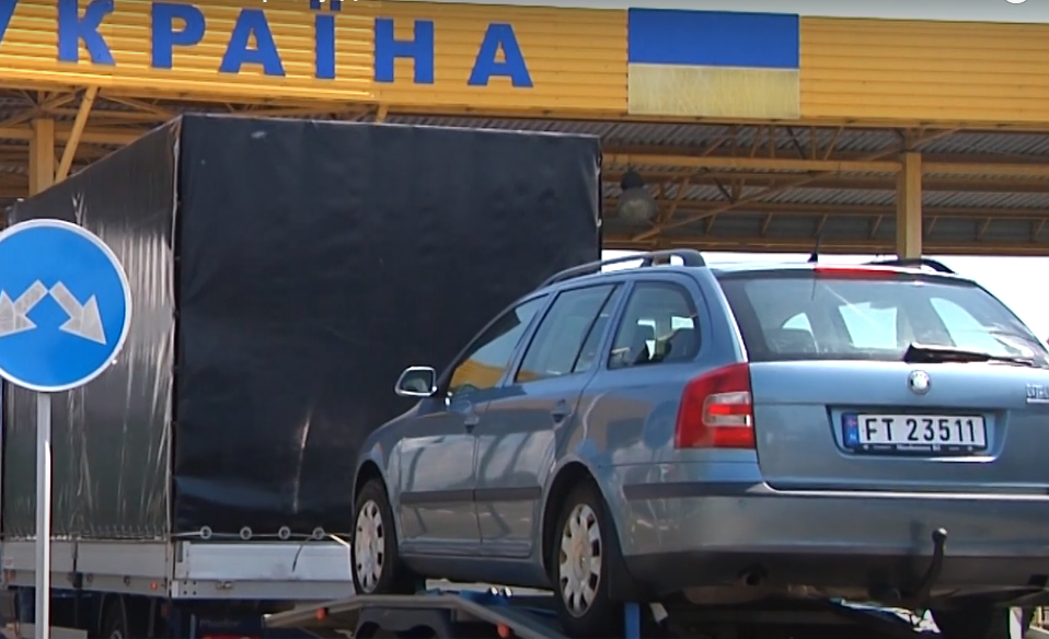 Що робити з авто, які не встигли ввезти в Україну до 1 липня