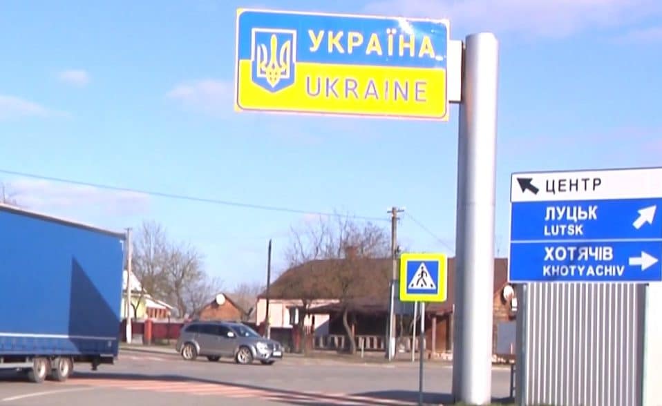 Ситуація на кордоні: хто виїжджає з України і для чого. Відео