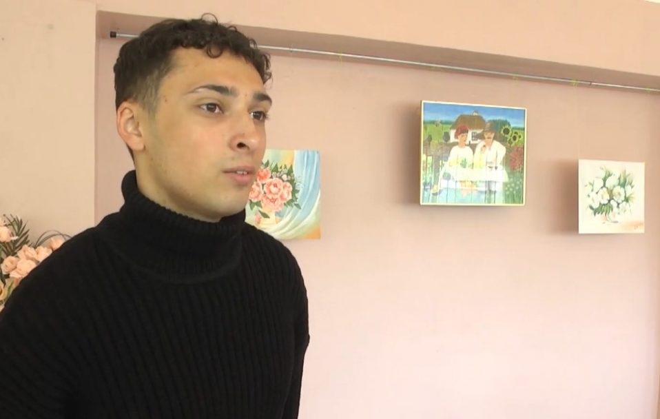 Студент-зварювальник показав Україні свої картини. Відео