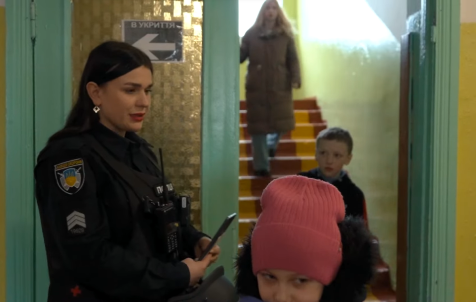 Поліція у школі під Білоруссю. Як 23-річна офіцерка підримує порядок і безпеку