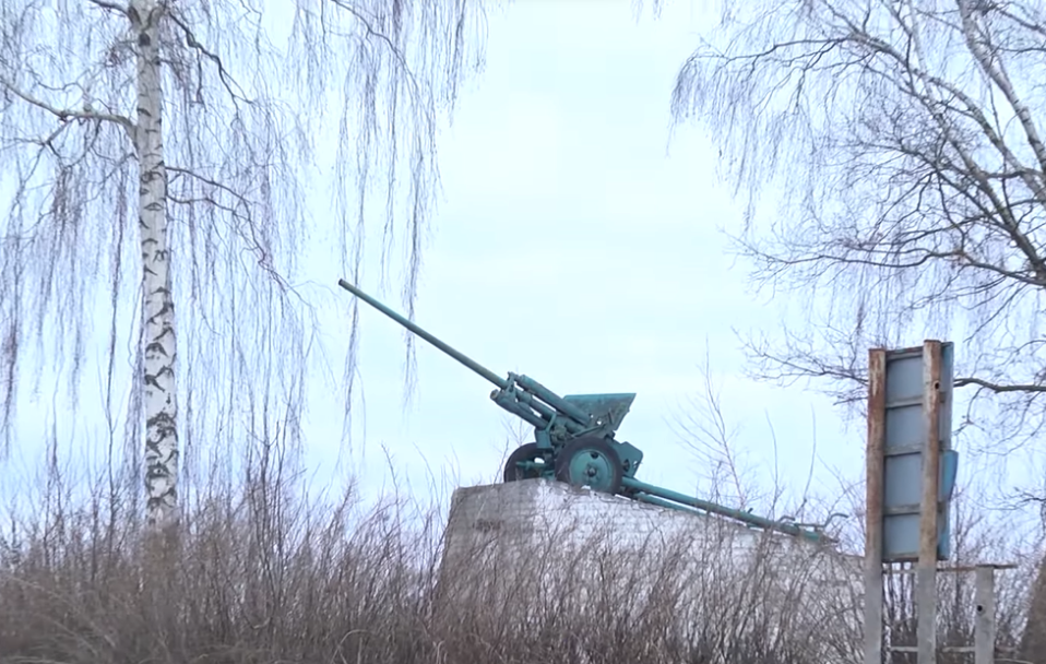 ХОЧУТЬ ЗНЕСТИ пам’ятник радянським артилеристам у Затурцях